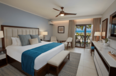 Deluxe Ocean Front Room Manchebo Beach Resort & Spa